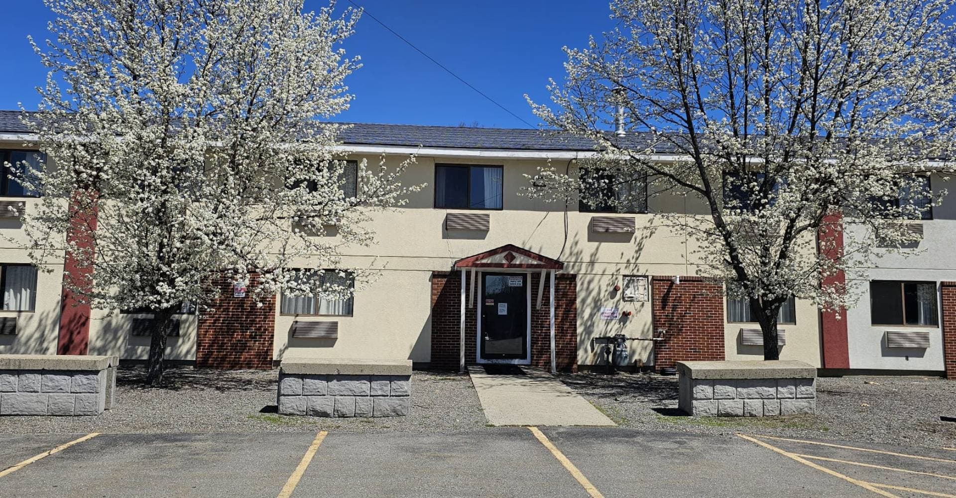 The Gardner Inn exterior hero image